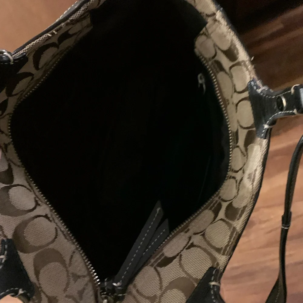 Coach purse - Picture 3 of 3